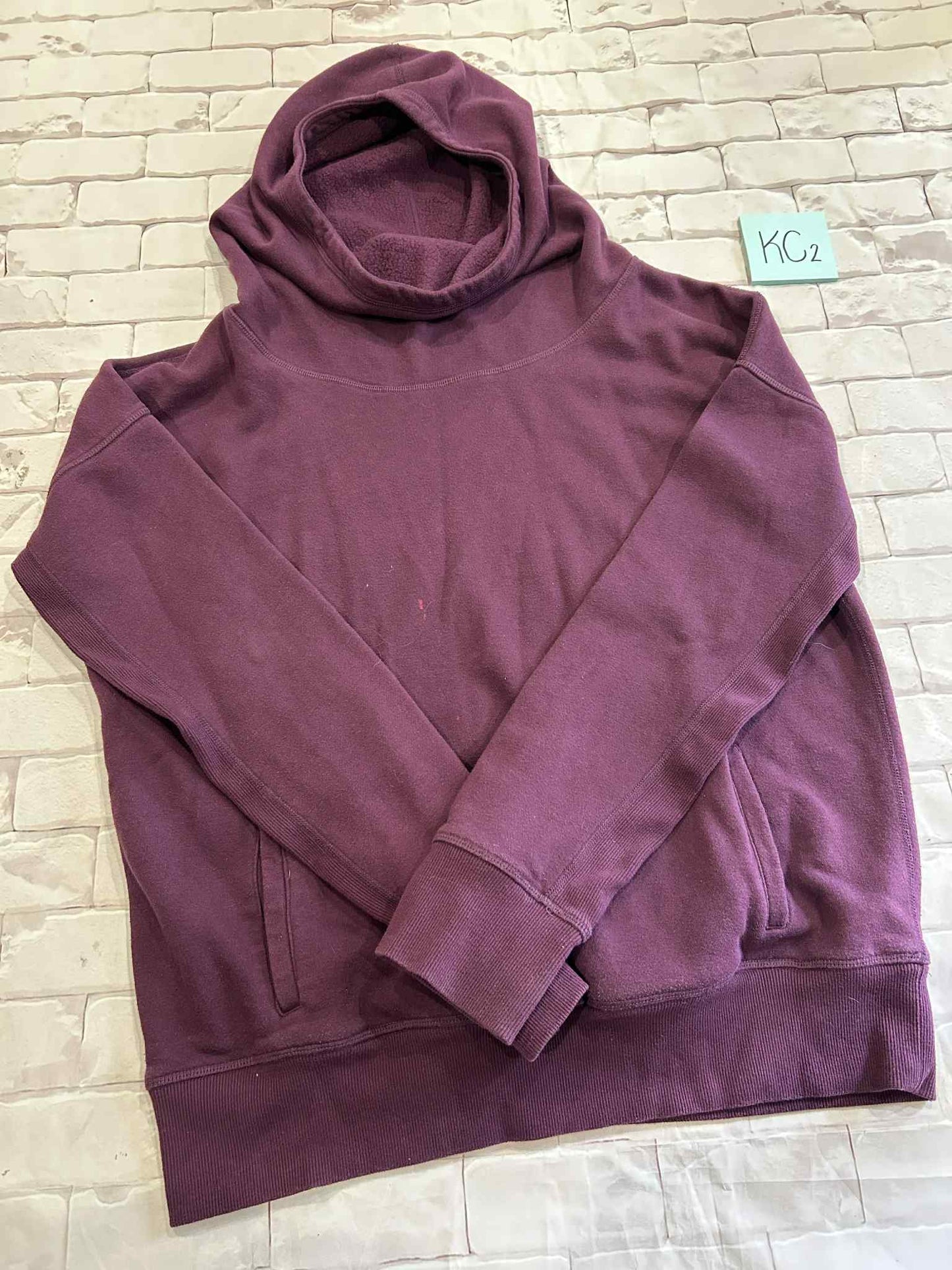 Ladies Tops Size XL Stain*