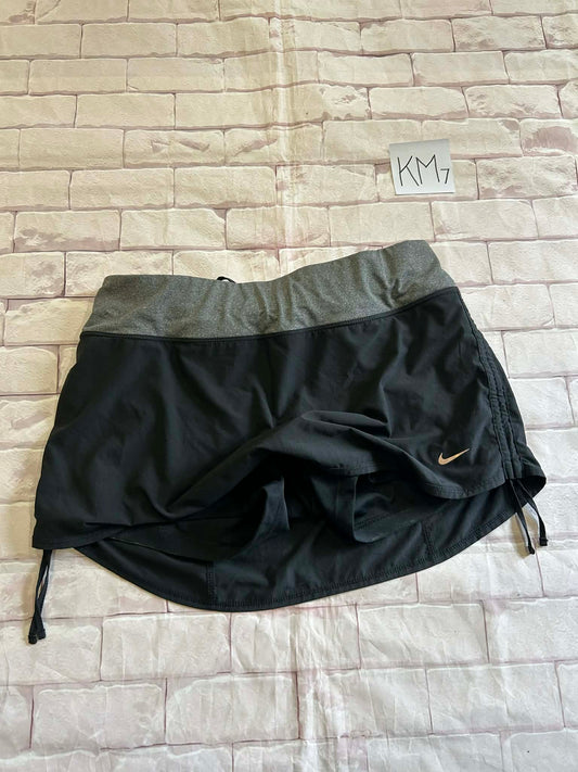 Ladies Bottoms Size M Skort