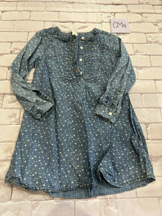 Tops Size 6 Small Hole