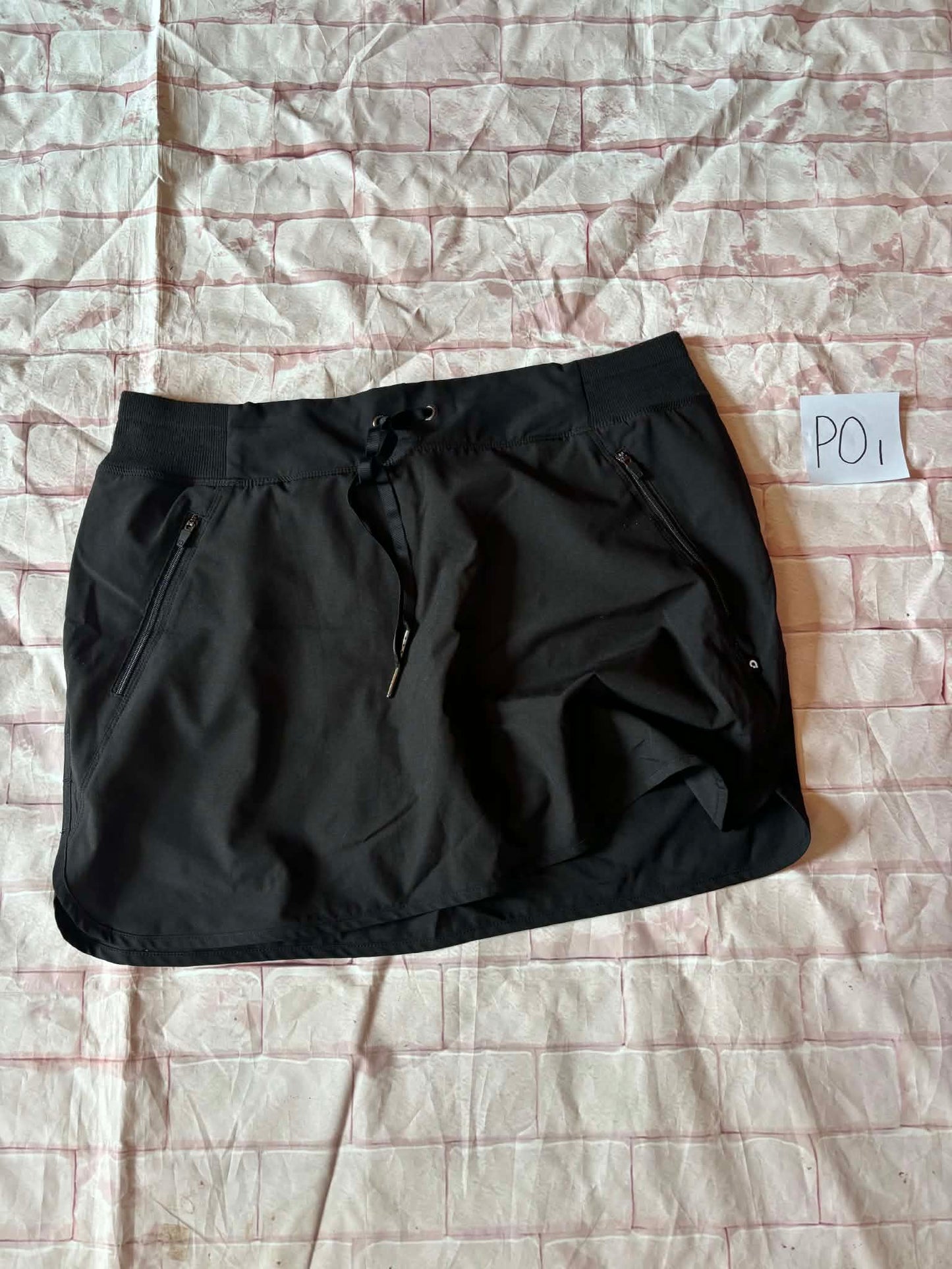 Ladies Bottoms Size M
