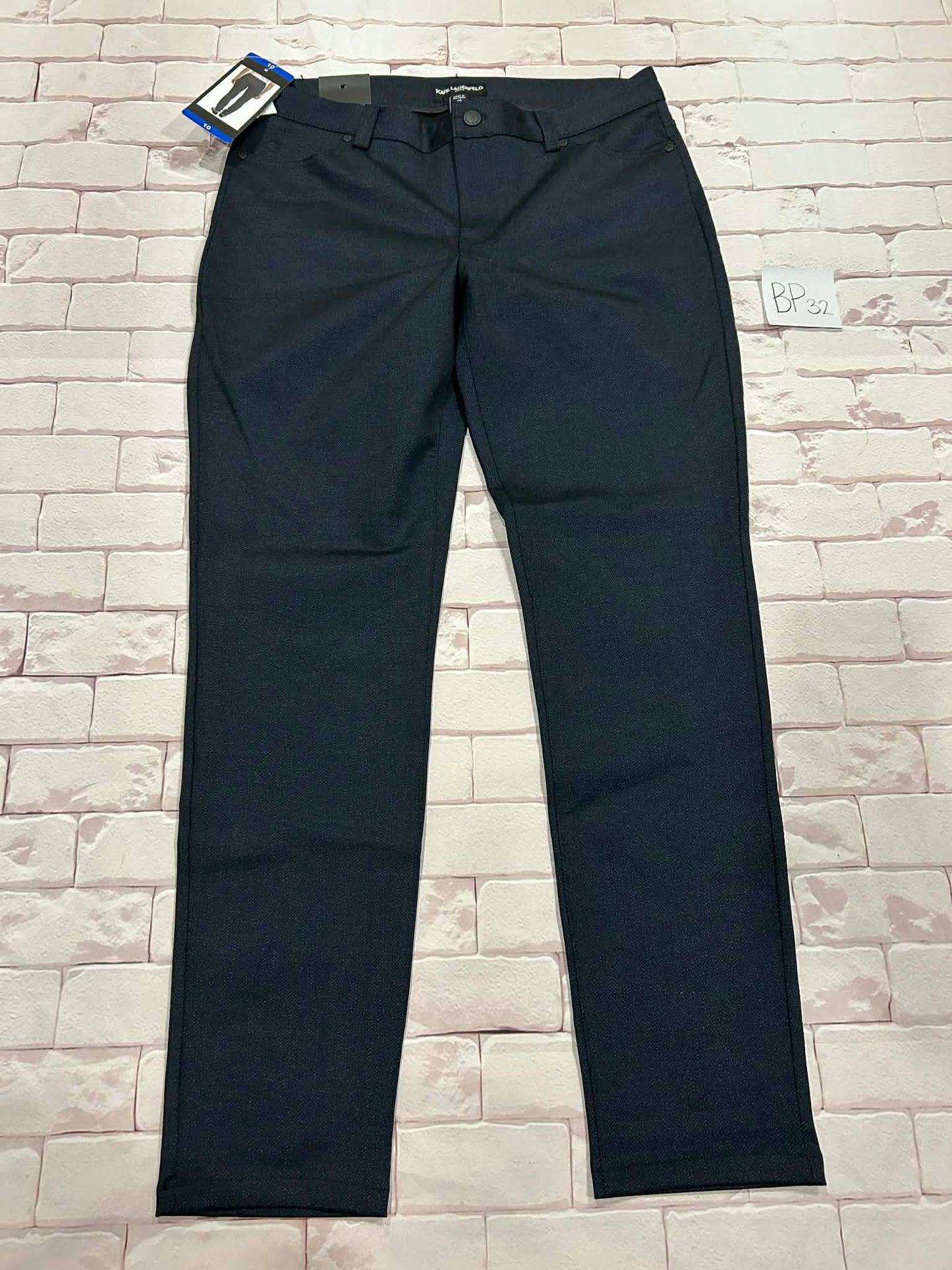 Ladies Bottoms Size 10 BNWT