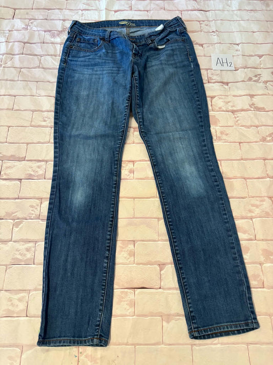 Ladies Bottoms Size 8 Diva Regular