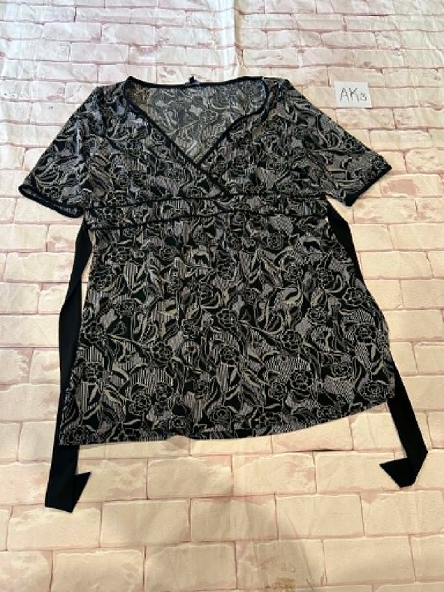 Ladies Tops Size M