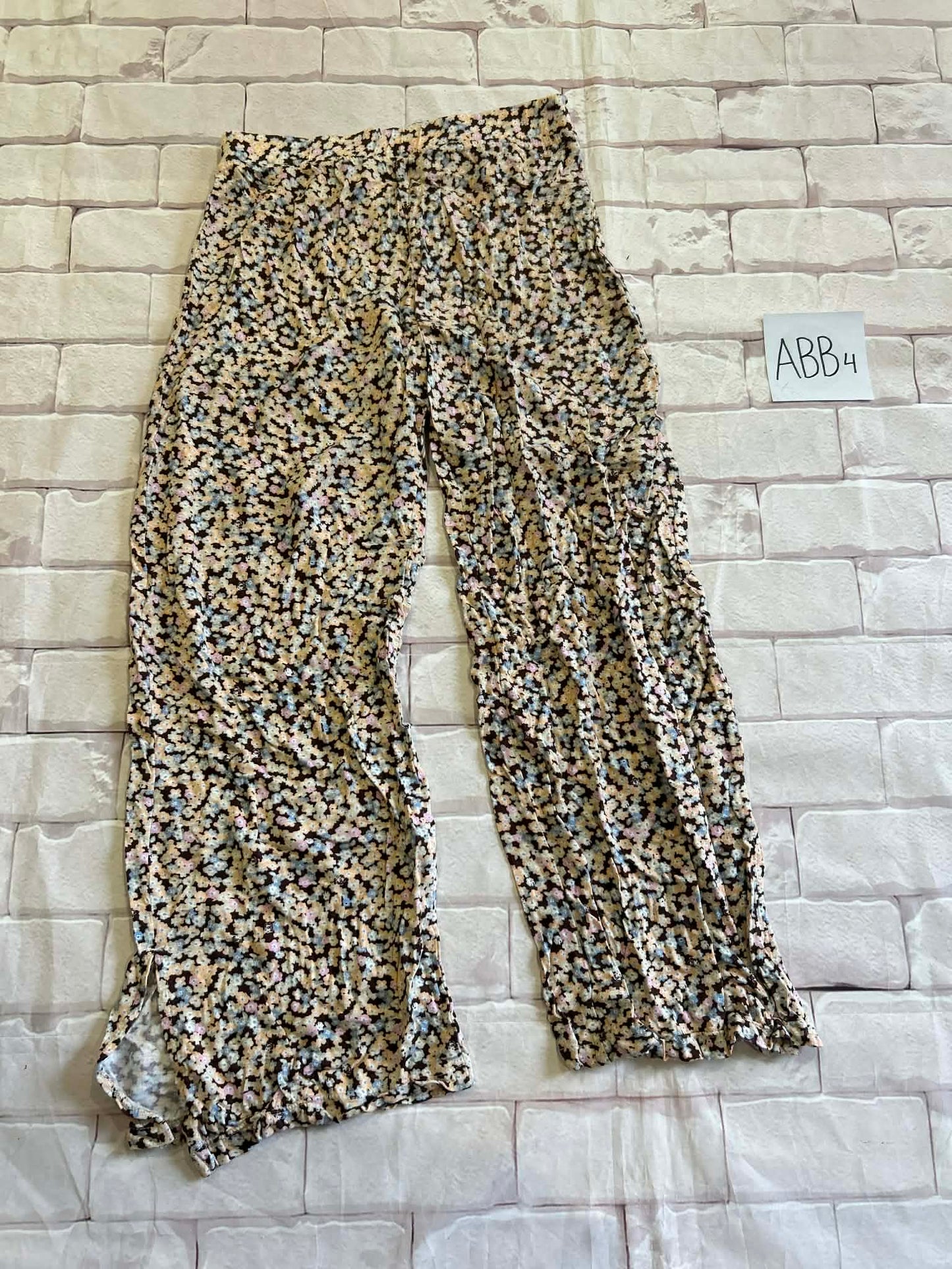 Bottoms Size 8-9