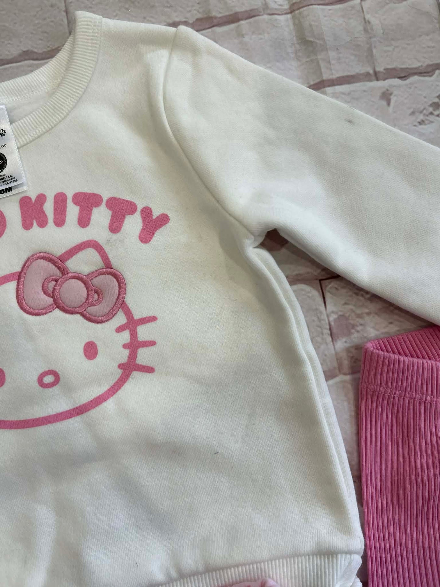 Outifts Size 18m BNWOT Top has marks