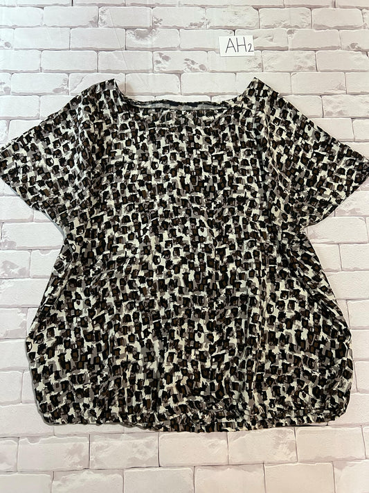 Ladies Tops Size XL
