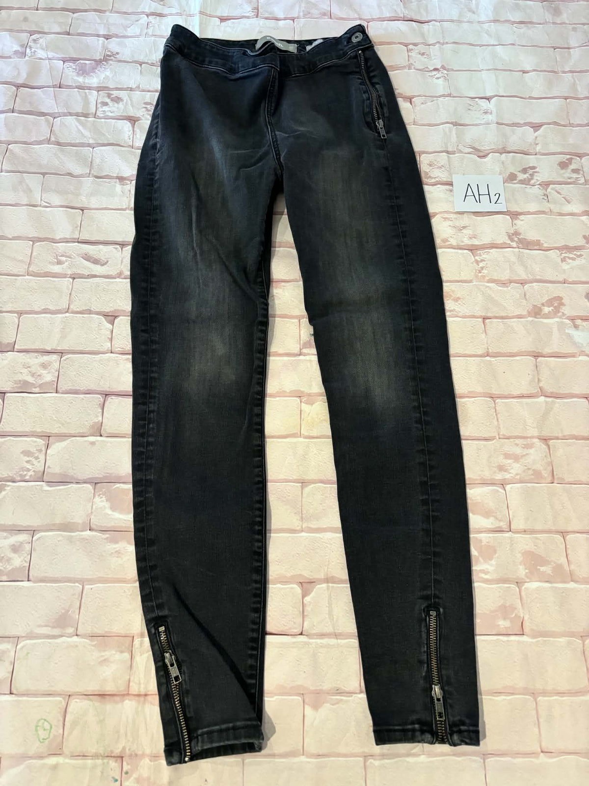Ladies Bottoms Size 30WX32L High Rise Skinny
