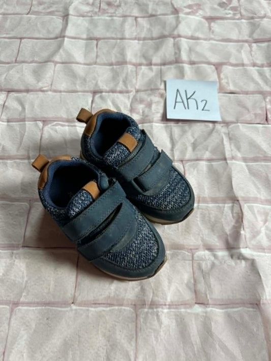 Shoes Size 6