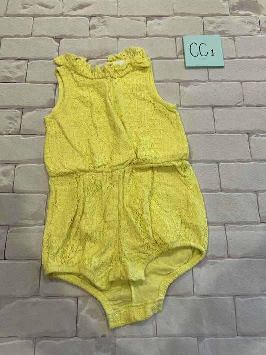 Girls Outfits Size 9-12m