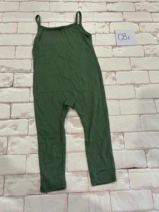 Outfits Size 18-24m Play