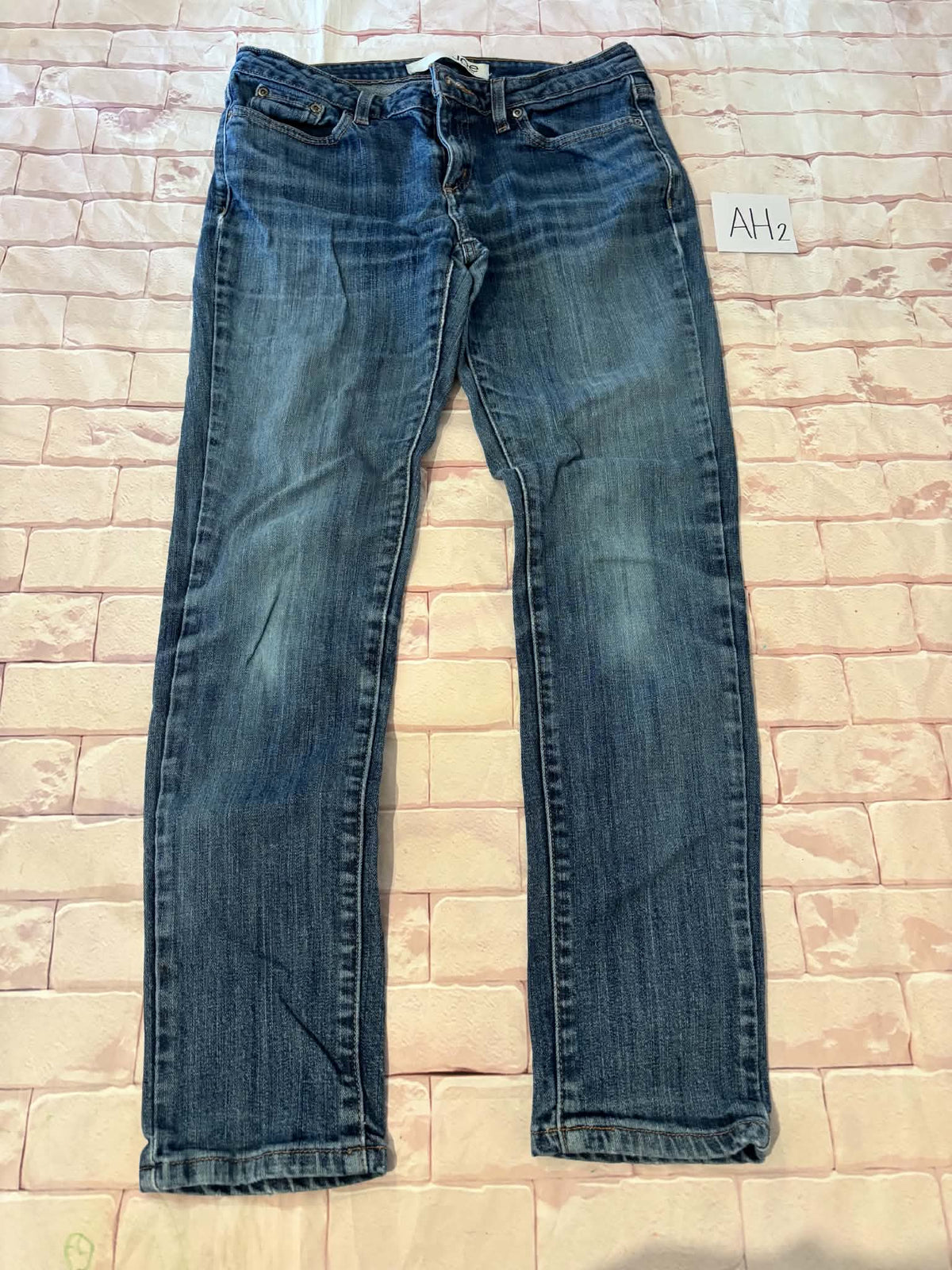 Ladies Bottoms Size 6 Slim