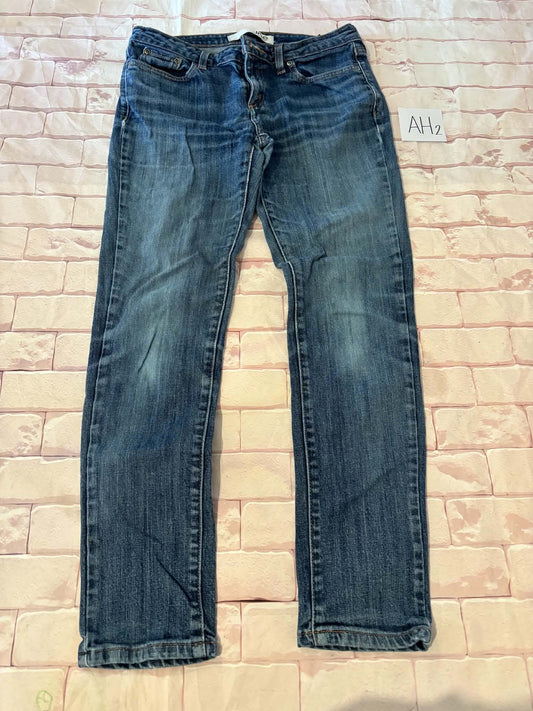 Ladies Bottoms Size 6 Slim
