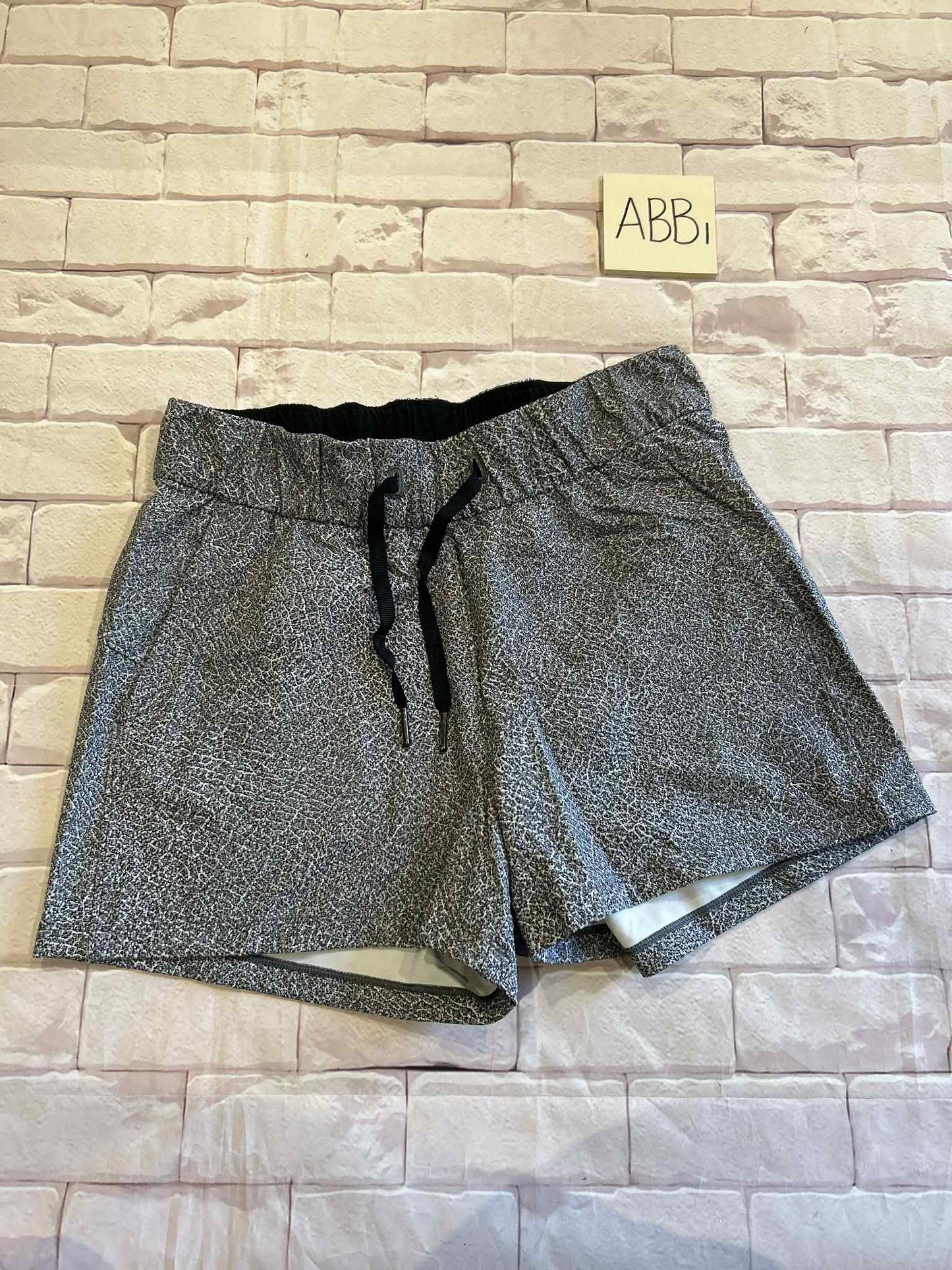 Ladies Bottoms Size 4