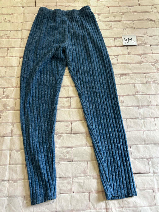 Ladies Bottoms Size M