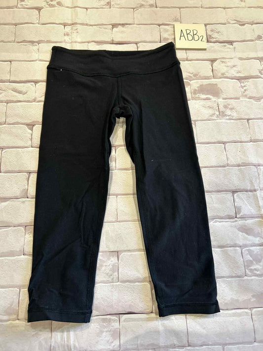 Bottoms Size 10 Capri