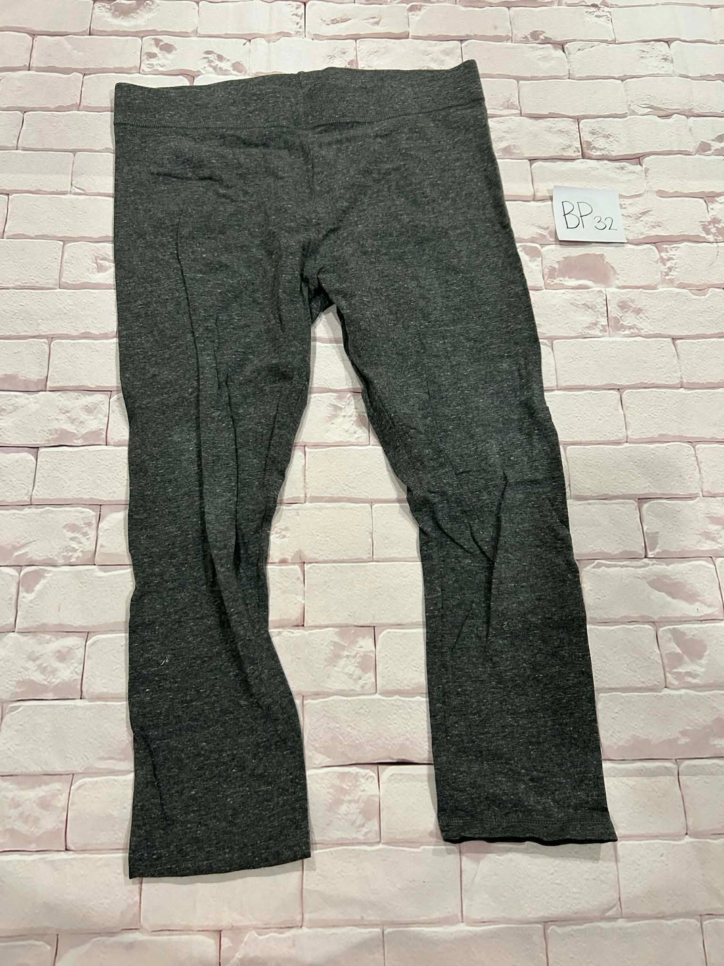 Ladies Bottoms Size L Capri