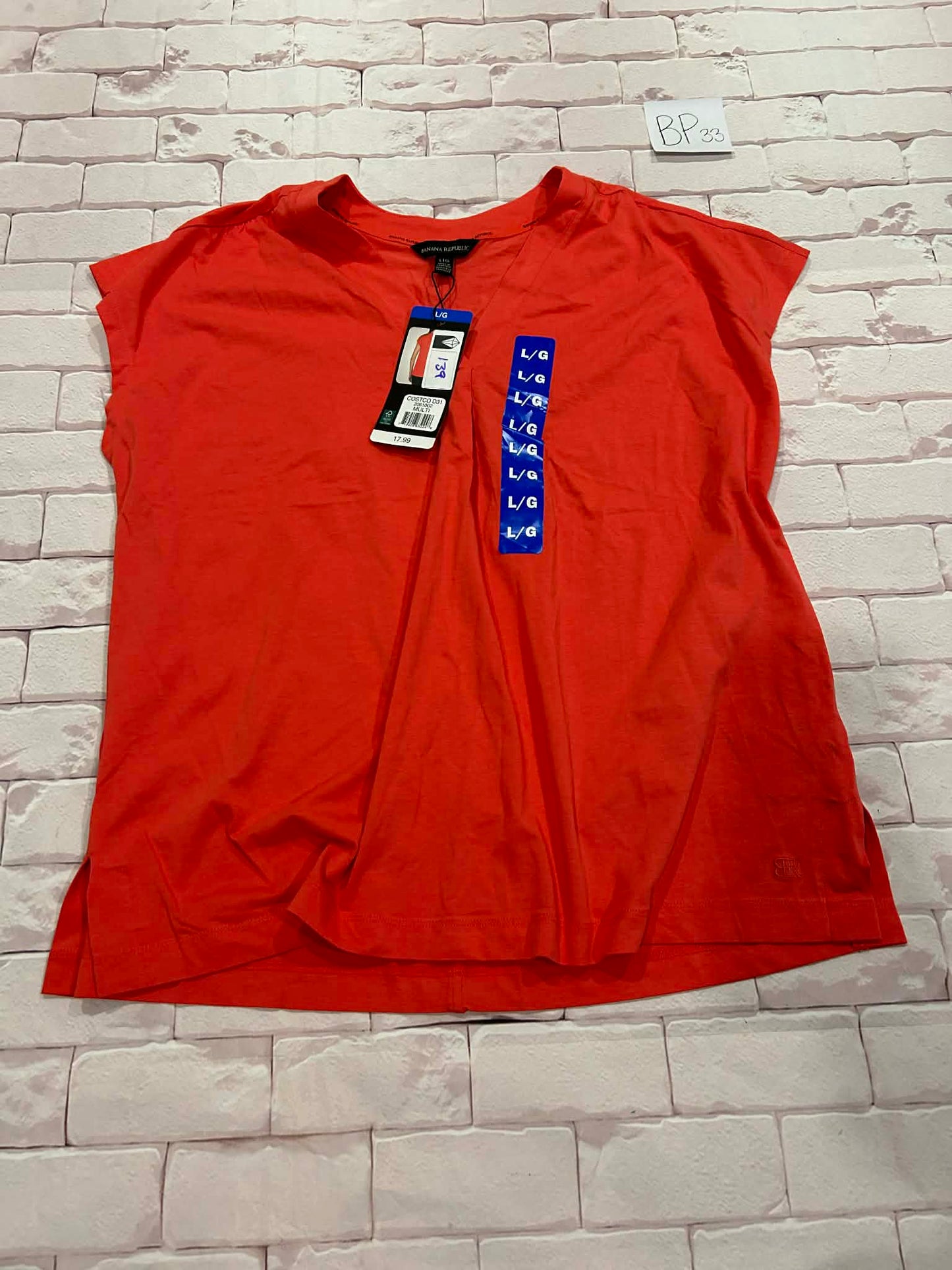 Ladies Tops Size L BNWT Stain