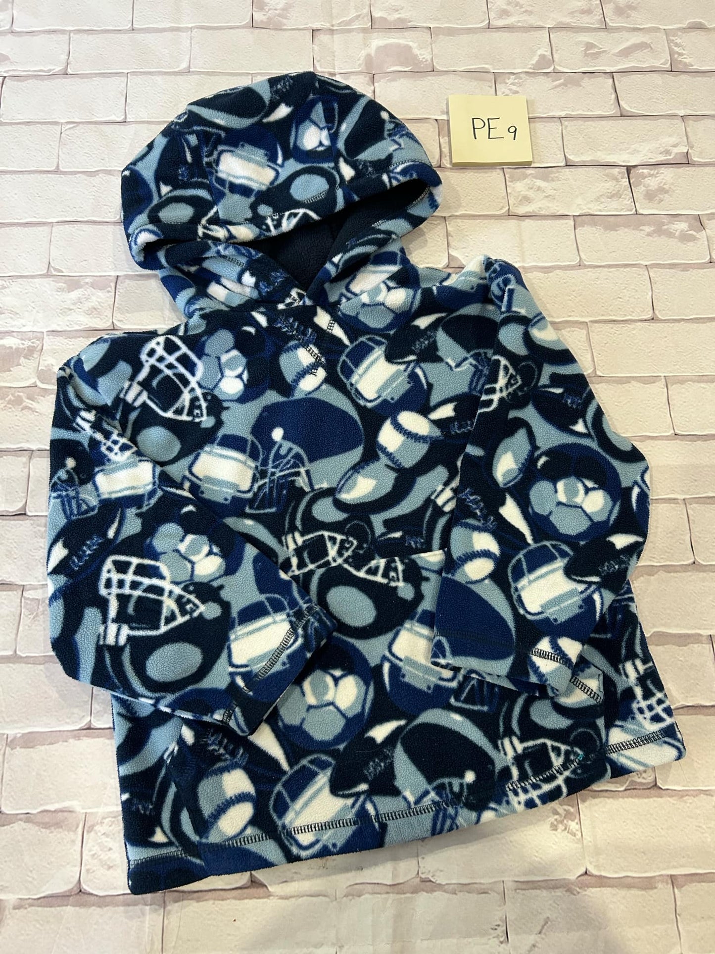 Boys Tops Size 5-6 Fleece