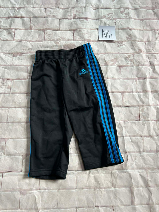 Bottoms Size 24m