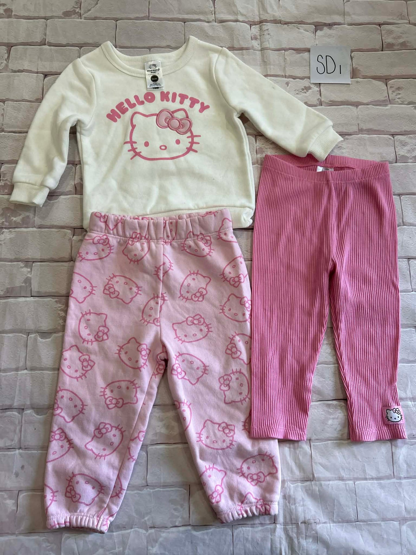 Outifts Size 18m BNWOT Top has marks