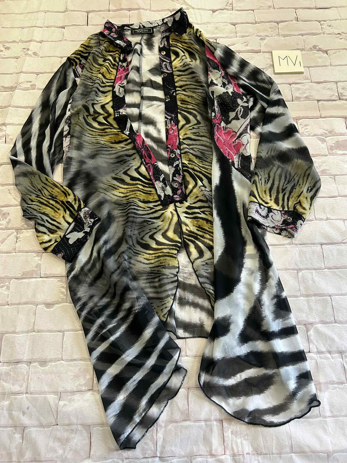 Ladies Tops Size M/L