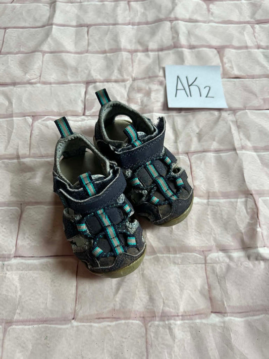 Shoes Size 4