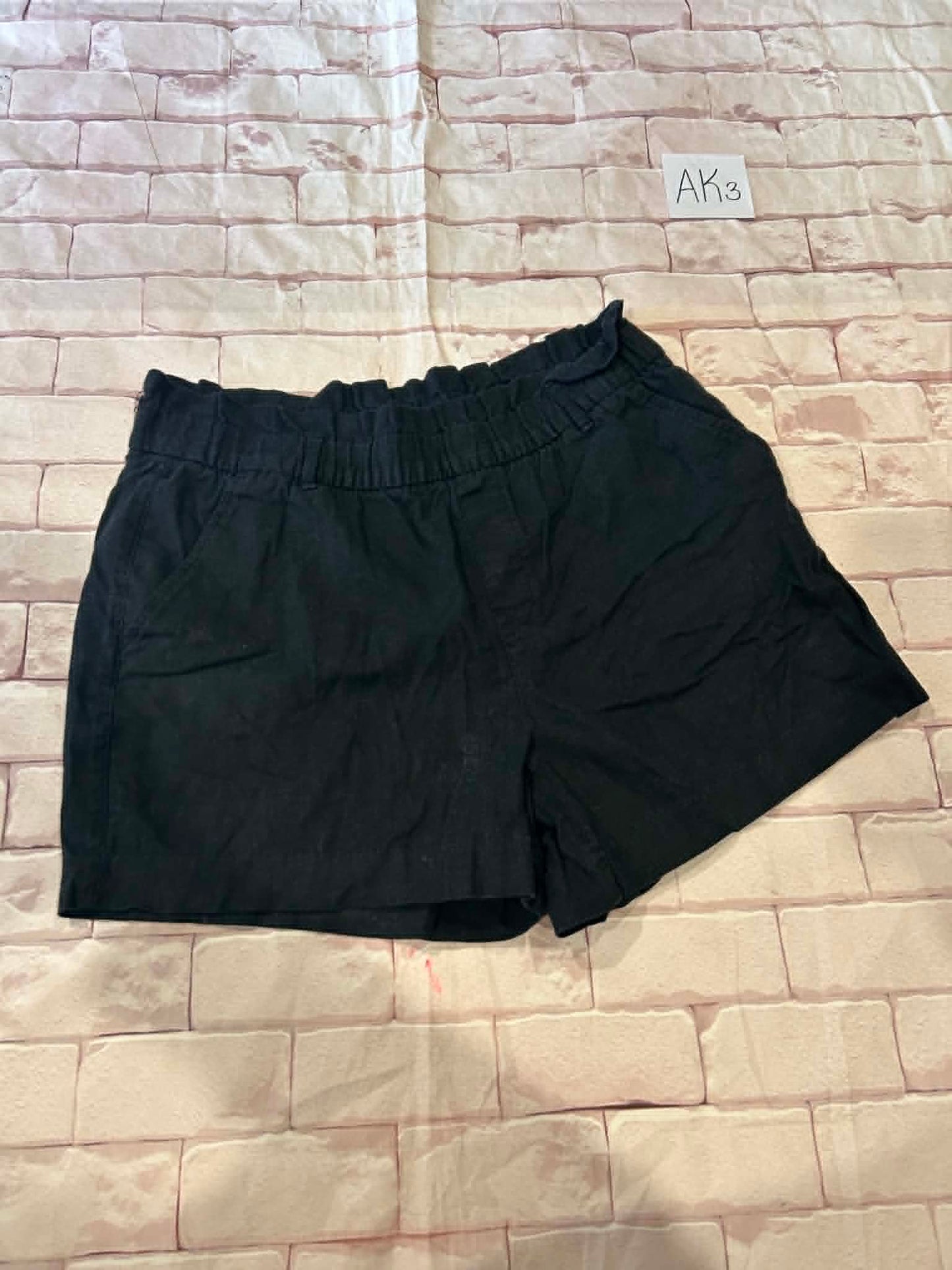 Ladies Bottoms Size 10