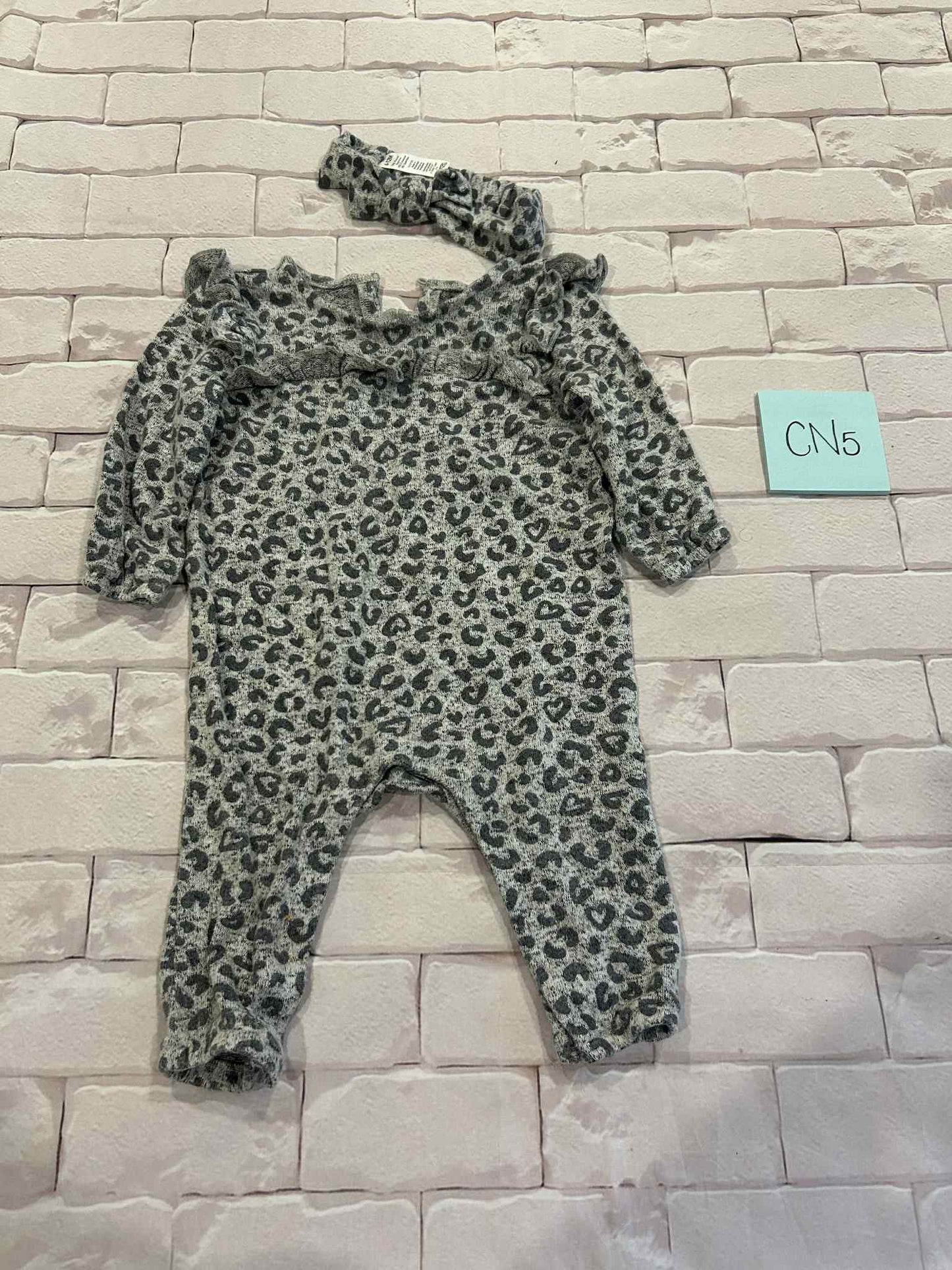 Outfits Size 6-12m