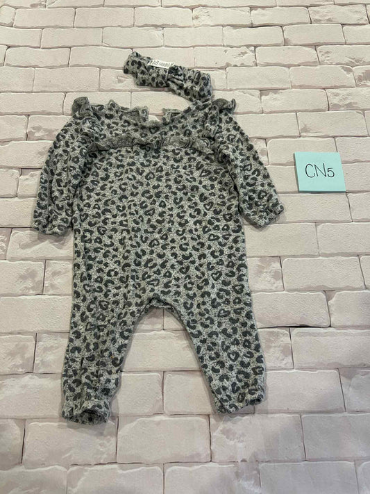 Outfits Size 6-12m