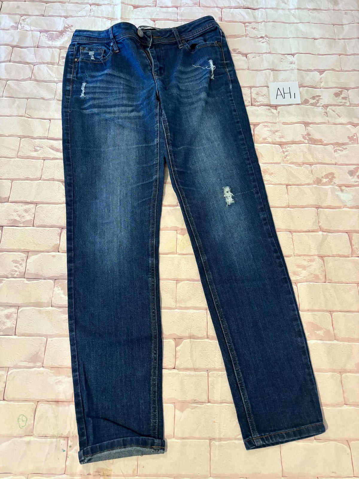 Ladies Bottoms Size 7