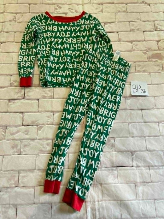 Sleepwear Size 6 Small Spot