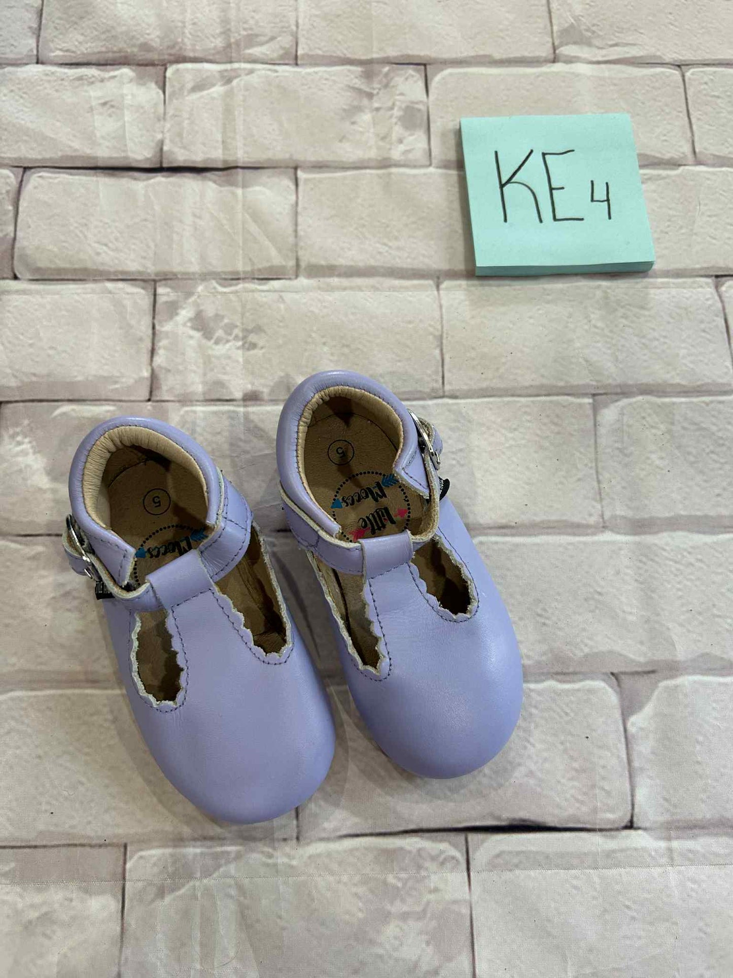Girls Shoes Size 5