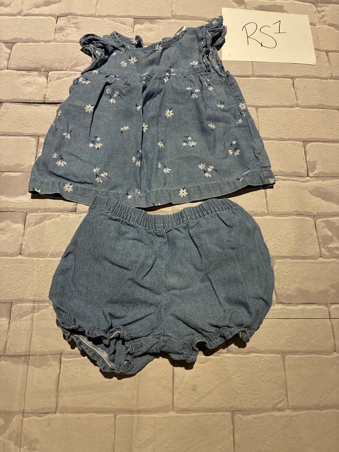 Outfit Size 9m