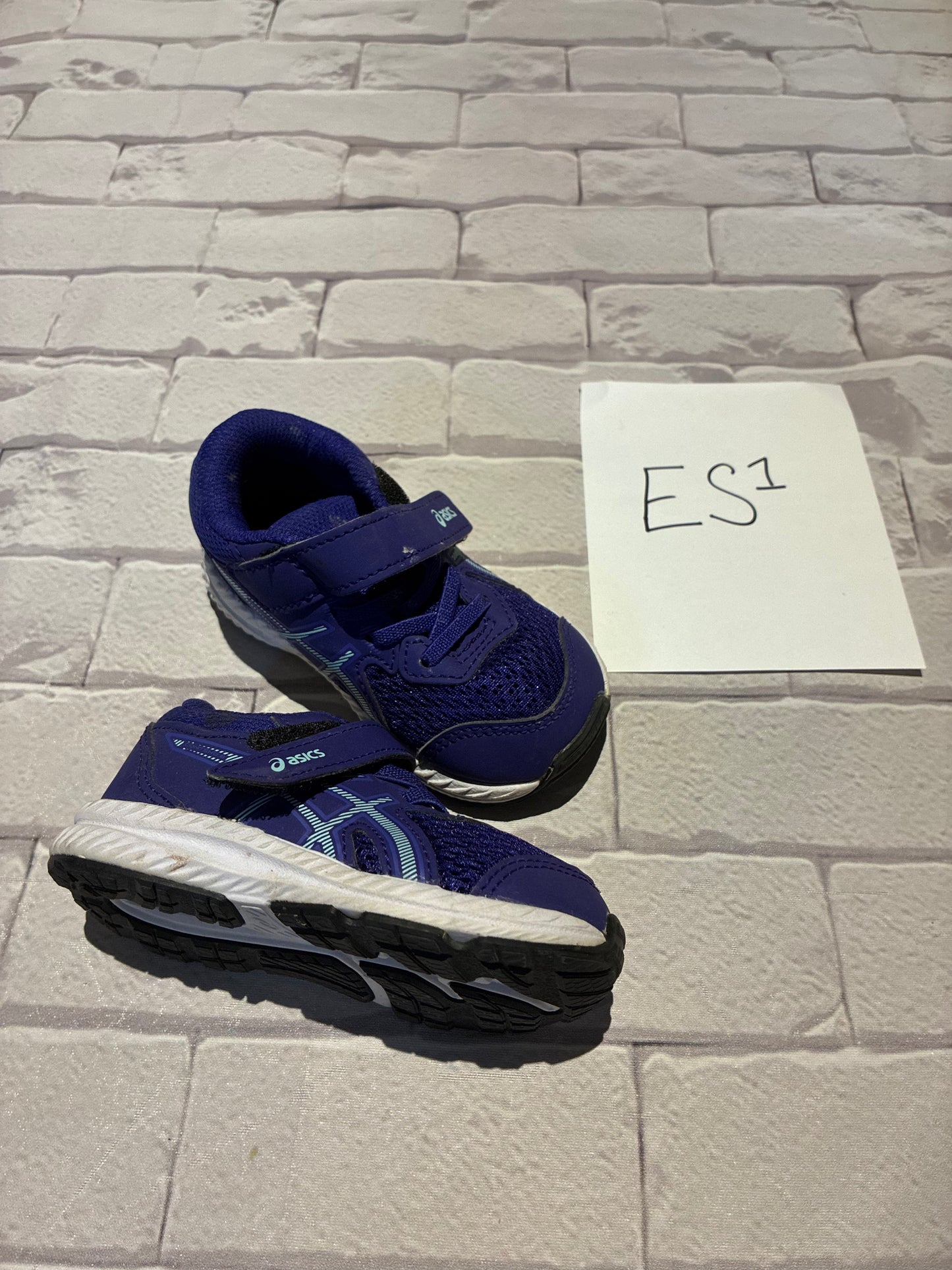 Shoes Size 5