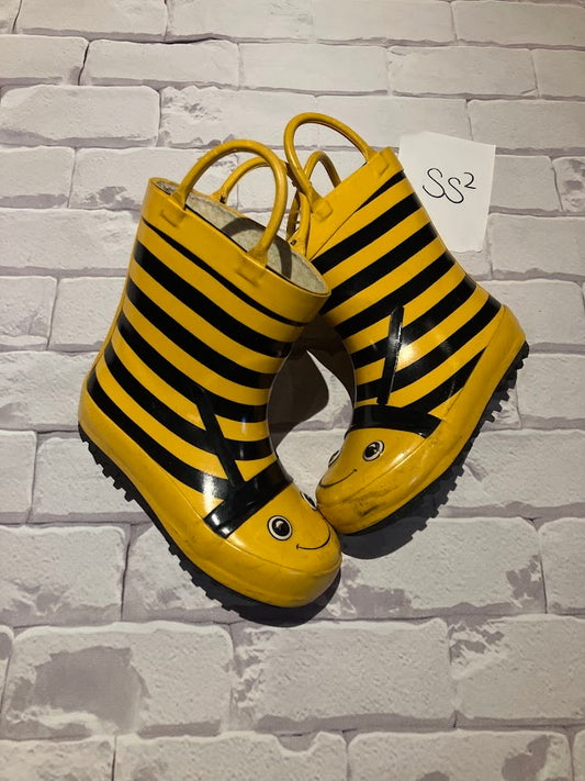 Boys Shoes Size 8
