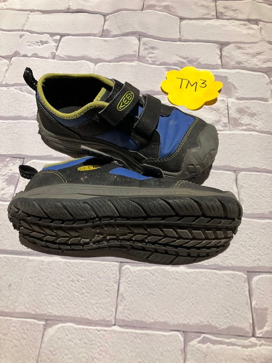 Boys Shoes Size 12