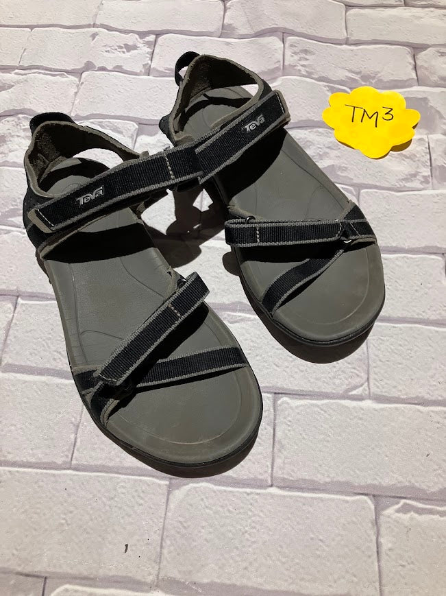 Boys Shoes Size 5