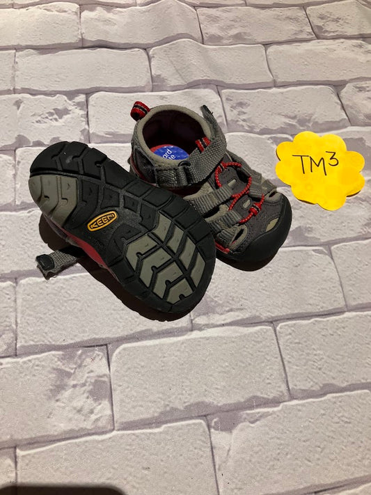 Boys Shoes Size 5