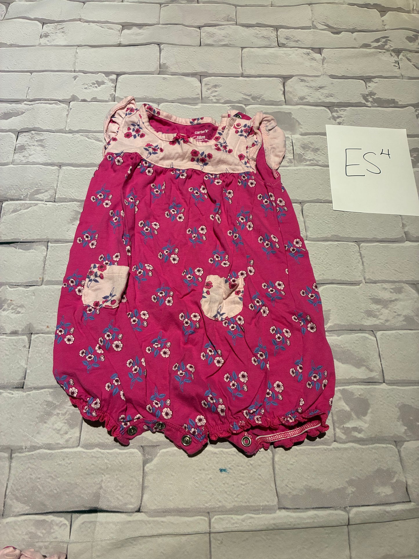 Outfit Size 18m