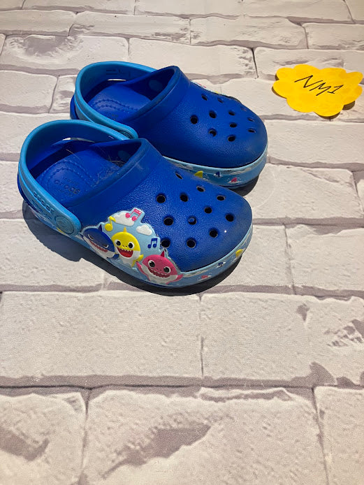 Girls Shoes Size 6