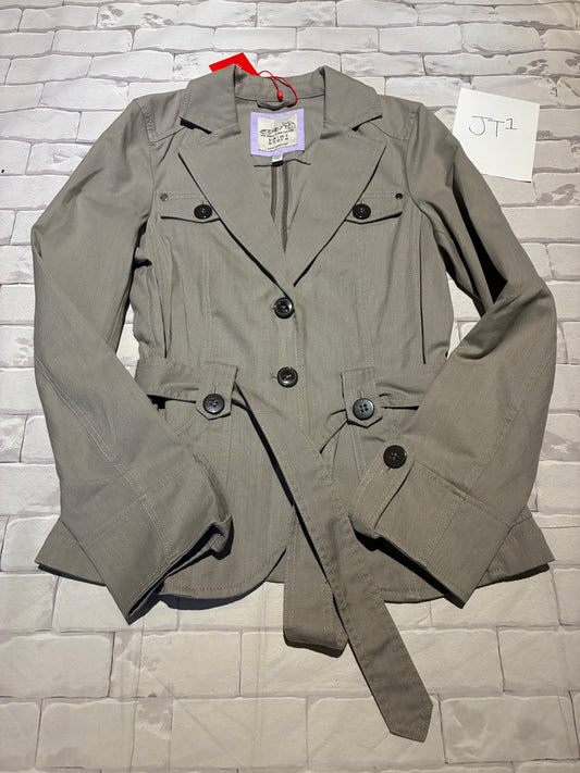 Ladies Outerwear Size 8 BNWT