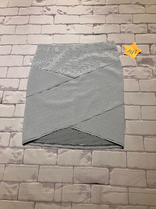 Ladies Bottoms Size S