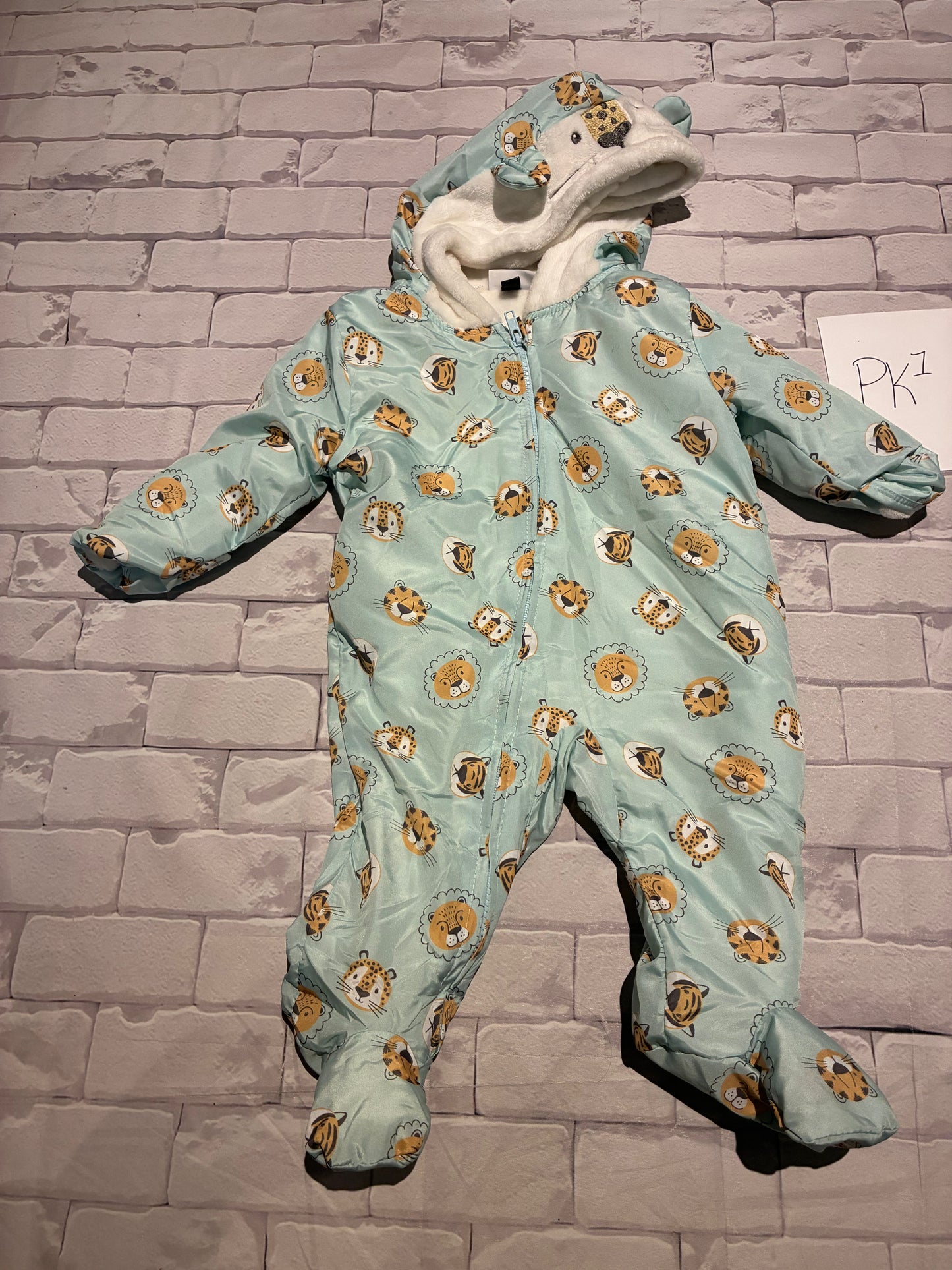 Outerwear Size 6-9m