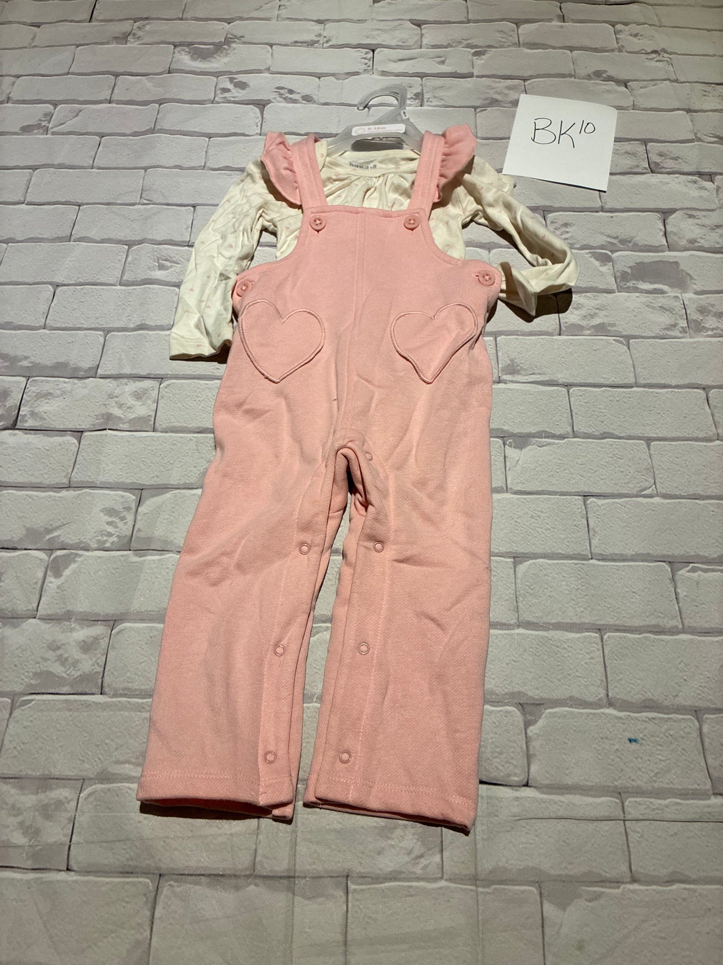 Outfit Size 9-12m BNWT