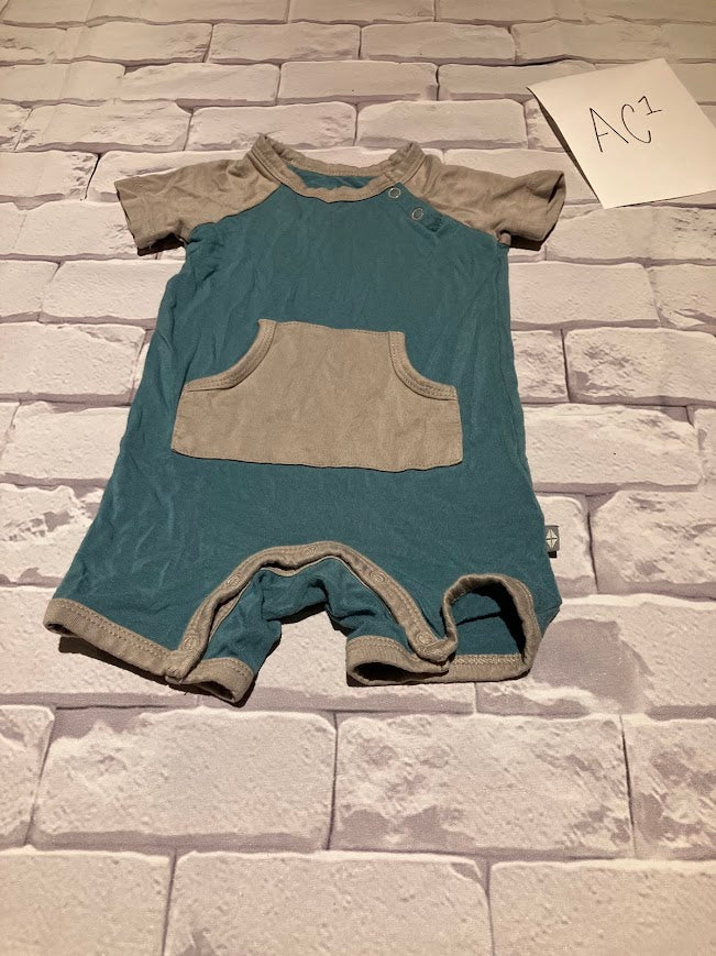 Boys Outfit Size 3-6m