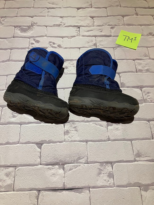 Shoes Size 9