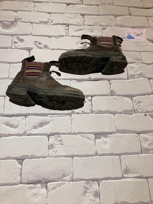 Shoes Size 10 Play