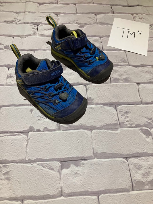 Boys Shoes Size 8