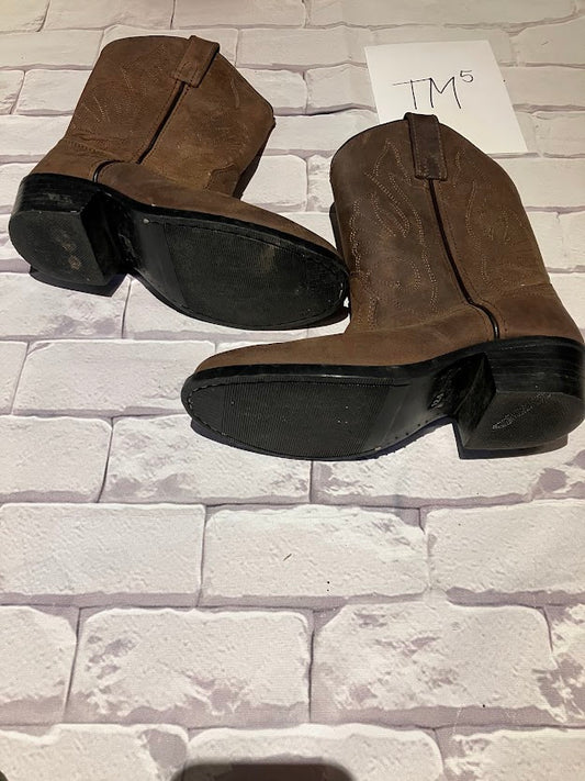 Boys Shoes Size 12.5