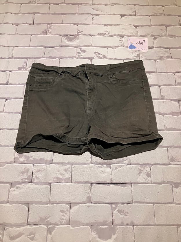 Ladies Bottoms Size L